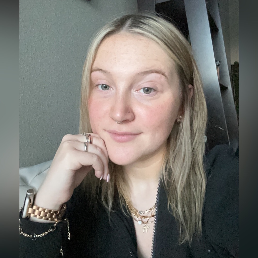 Meet your Posher, Zoe
